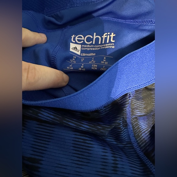 Adidas techfit crop Capri legging size M - Picture 4 of 5